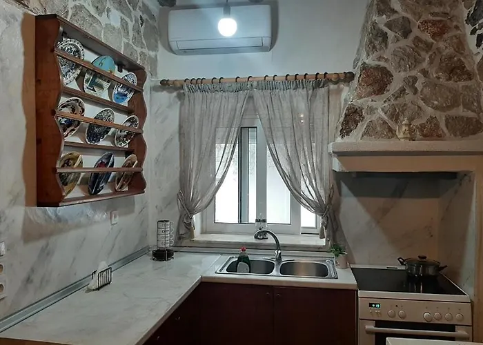 Apollon Traditional House Apollona